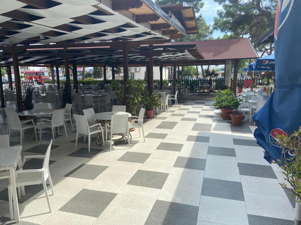 Center Park Hotel Velipojë Buitenkant foto