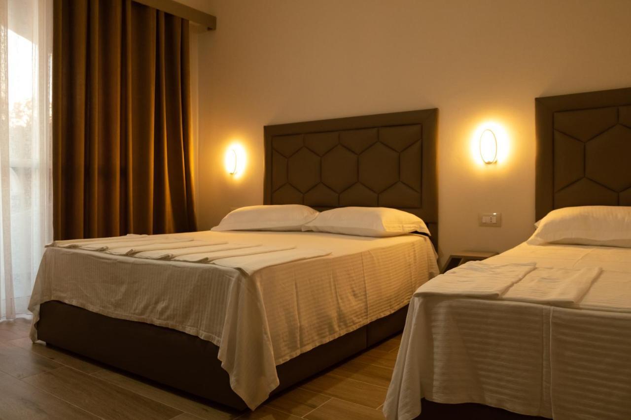 Center Park Hotel Velipojë Buitenkant foto